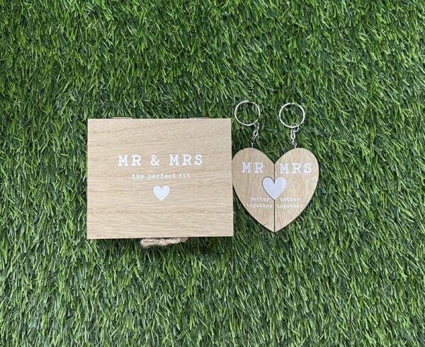 Wooden Mr and Mrs Keyring Set